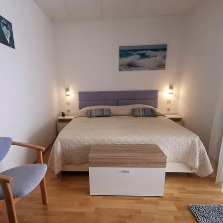 Guesthouse Apartment Bozica Bol Ngoại thất bức ảnh