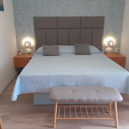 Guesthouse Apartment Bozica Bol Ngoại thất bức ảnh