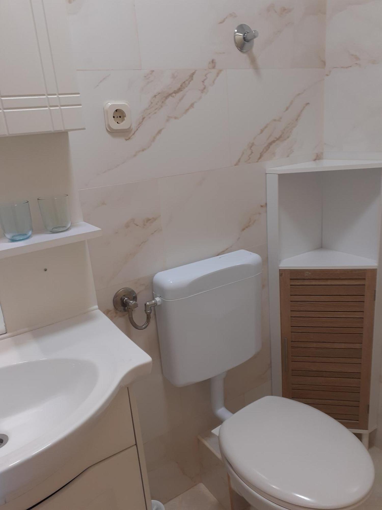 Guesthouse Apartment Bozica Bol Ngoại thất bức ảnh