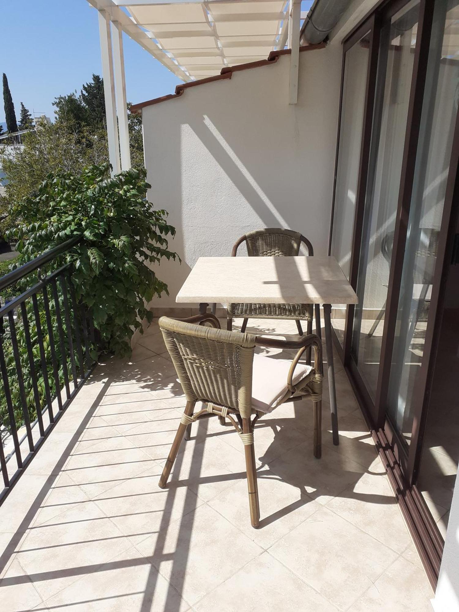 Guesthouse Apartment Bozica Bol Ngoại thất bức ảnh